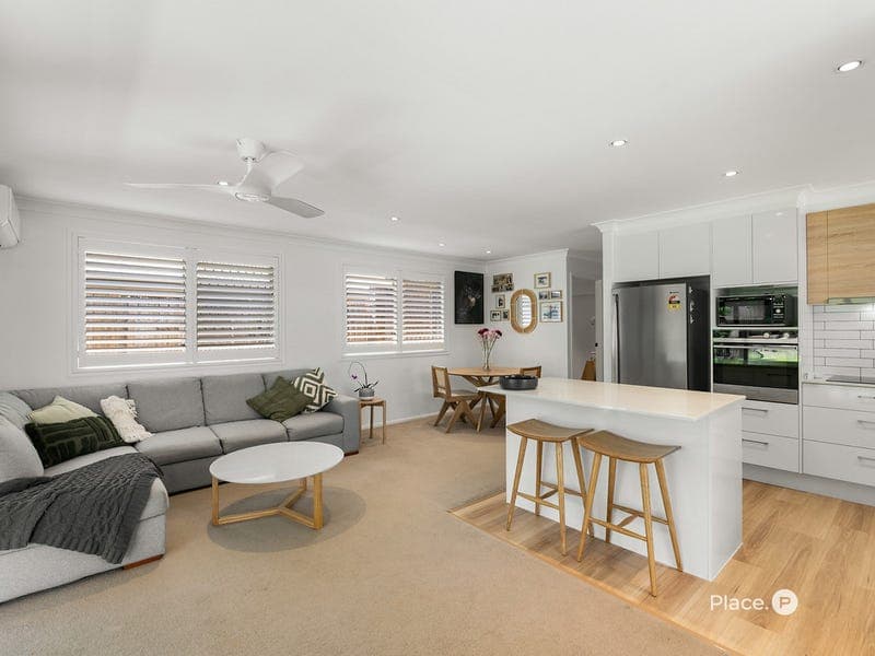 6 Wattle Street, Cannon Hill — photo 1 of 5