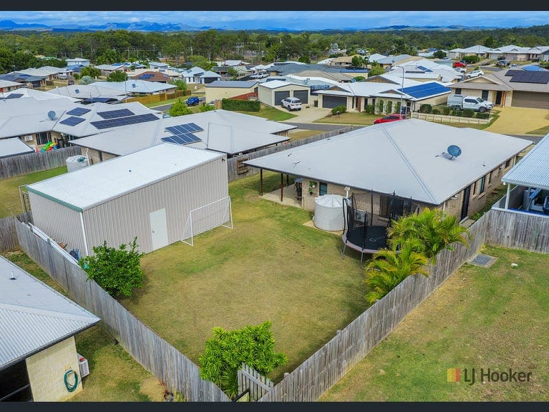 14 Valley Way, Boyne Island — photo 1 of 5