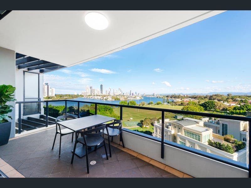 1208/2 Aqua Street, Southport — photo 1 of 5