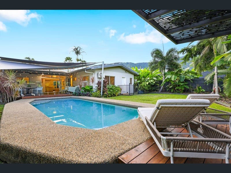 28 Terebra Street, Palm Cove — photo 1 of 5