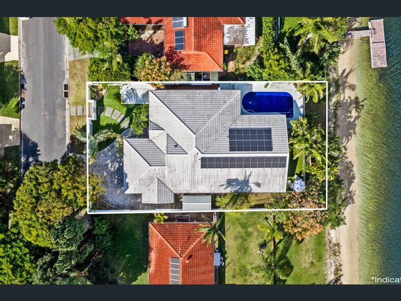 9 Sundowner Court, Mermaid Waters — photo 1 of 5
