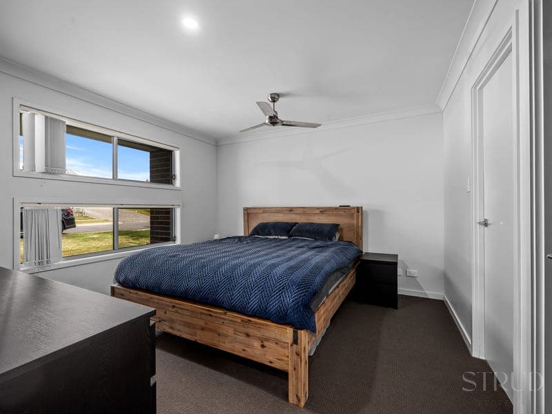 21 Falcon Street, Redbank Plains — photo 1 of 5