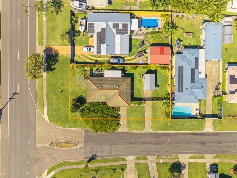 2 Archer Drive, Point Vernon — photo 1 of 5
