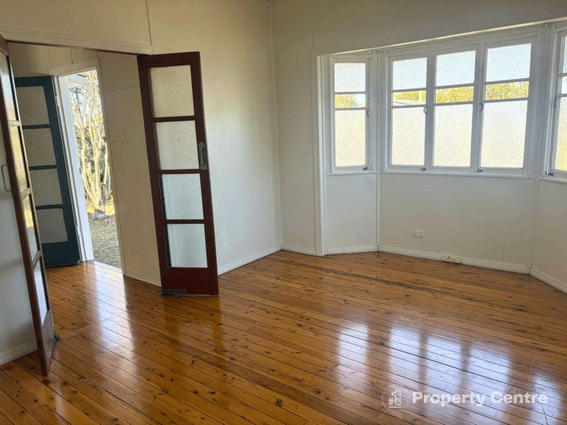 9 Dunmall Street, Dalby — photo 1 of 5