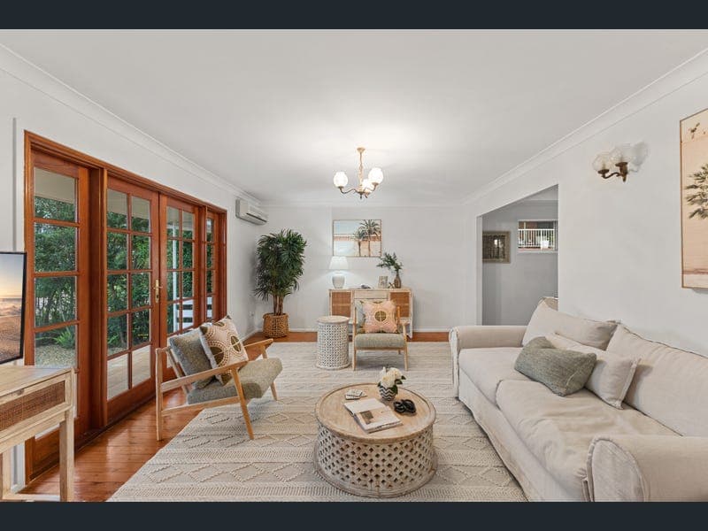 19 Hunter Street, Centenary Heights — photo 1 of 5