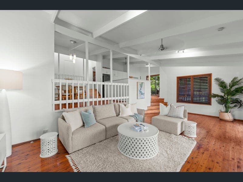 12 Attadale Court, Elanora — photo 1 of 5