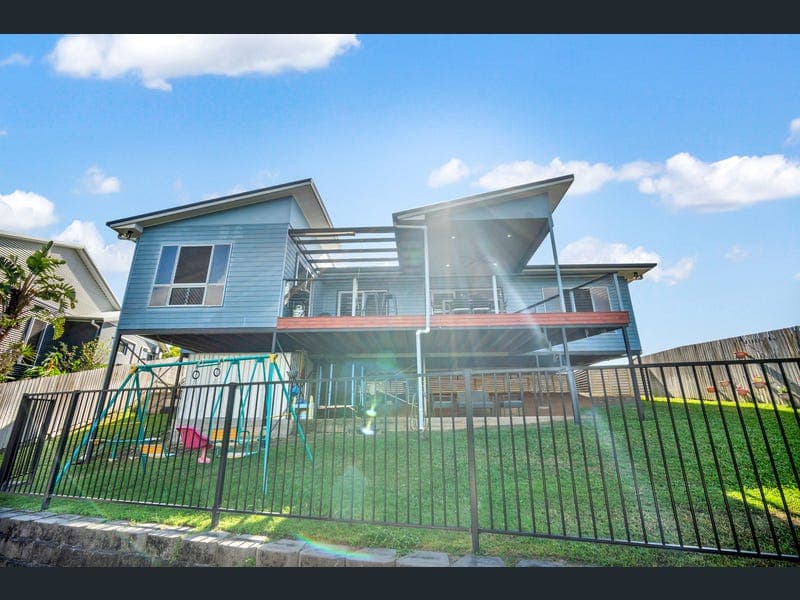 49 Deedes Crescent, Bushland Beach — photo 1 of 5