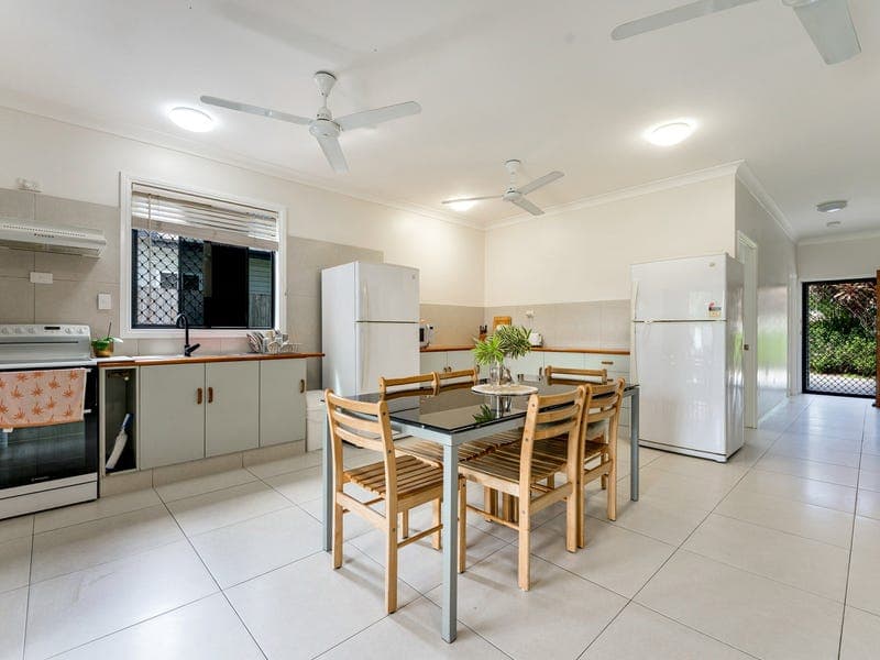 32 Howe Street, Cairns North — photo 1 of 5