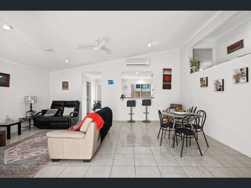 4/10 Martin Street, Nerang — photo 1 of 5
