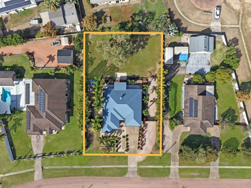 27 Tennessee Way, Kelso — photo 1 of 5