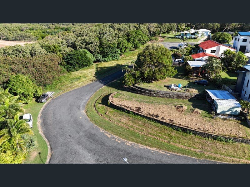 3 Silver Street, Grasstree Beach — photo 1 of 5