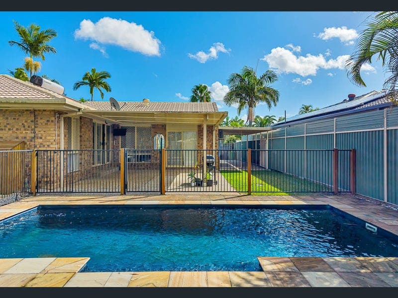 150 Christine Avenue, Burleigh Waters — photo 1 of 5