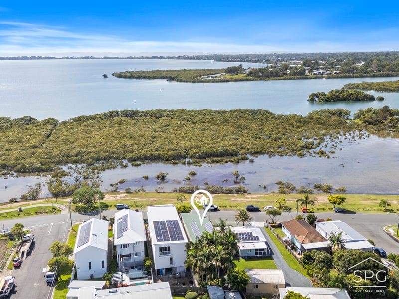 779 Esplanade, Lota — photo 1 of 5