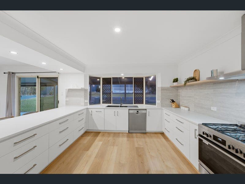 4 Aberdeen Way, Narangba — photo 1 of 5