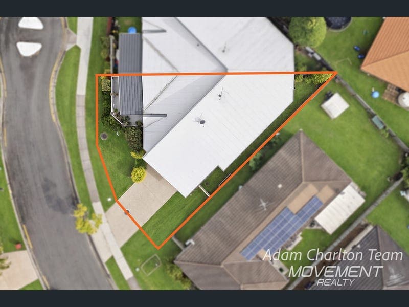 27 Seeney Street, Caboolture — photo 1 of 5