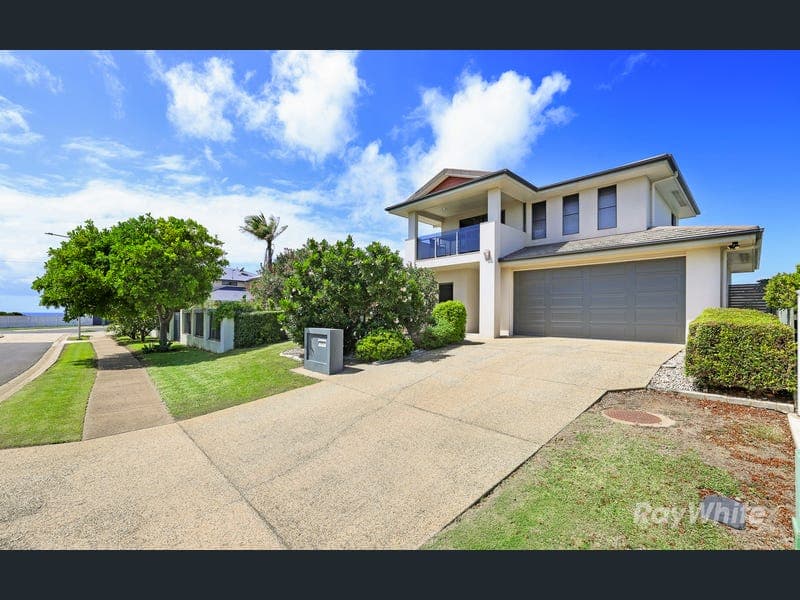 3 Breeze Drive, Bargara — photo 1 of 5