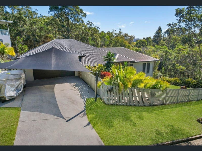 28 Kingcrest Drive, Reedy Creek — photo 1 of 5