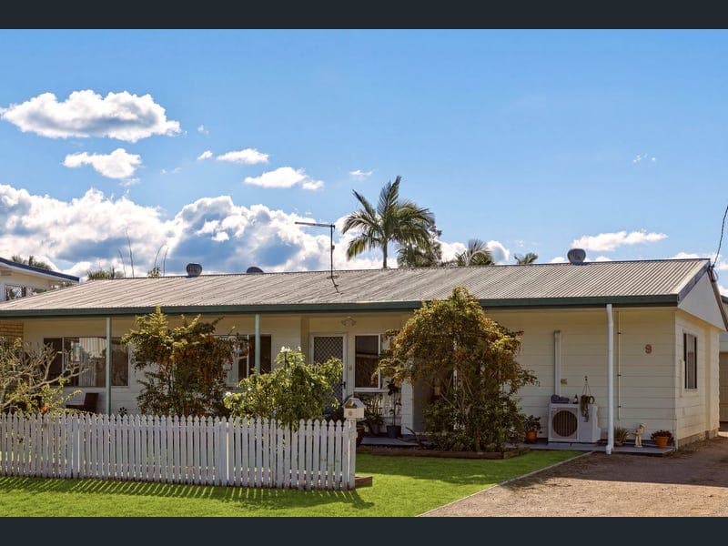 9 Bryant Street, Beachmere — photo 1 of 5