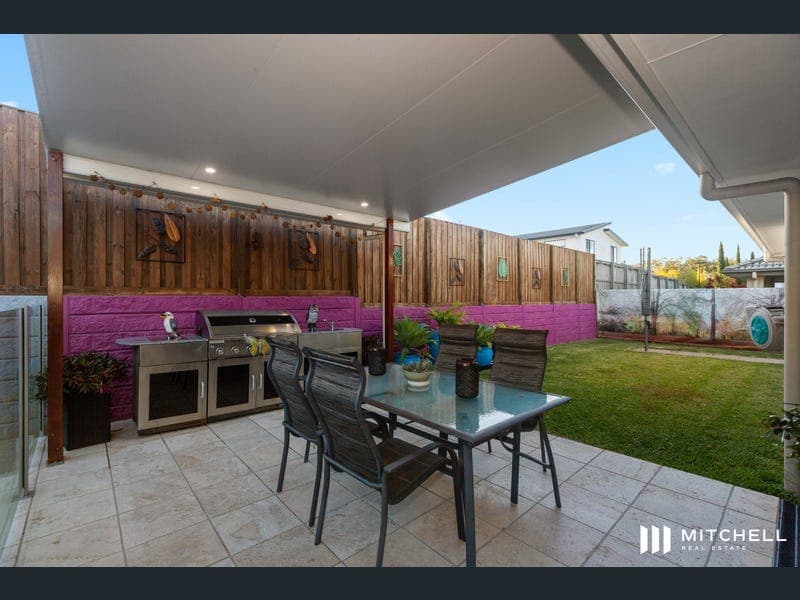 56 Azure Way, Pimpama — photo 1 of 5