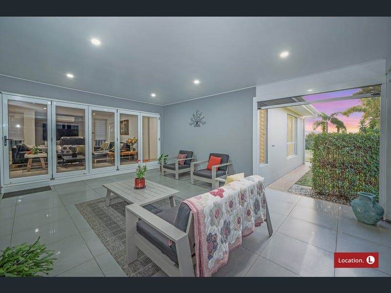 23 Robert John Circuit, Coral Cove — photo 1 of 5
