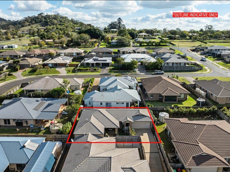 1/3 Paperbark Drive, Glenvale — photo 1 of 5