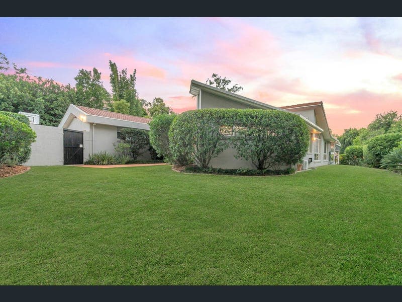 201 Hyde Road, Yeronga — photo 1 of 5