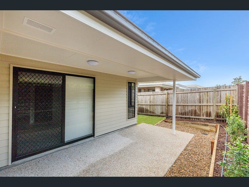 2/8 Horus Court, Coomera — photo 1 of 5