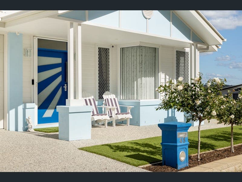 45 Alfred Rose Crescent, Collingwood Park — photo 1 of 5
