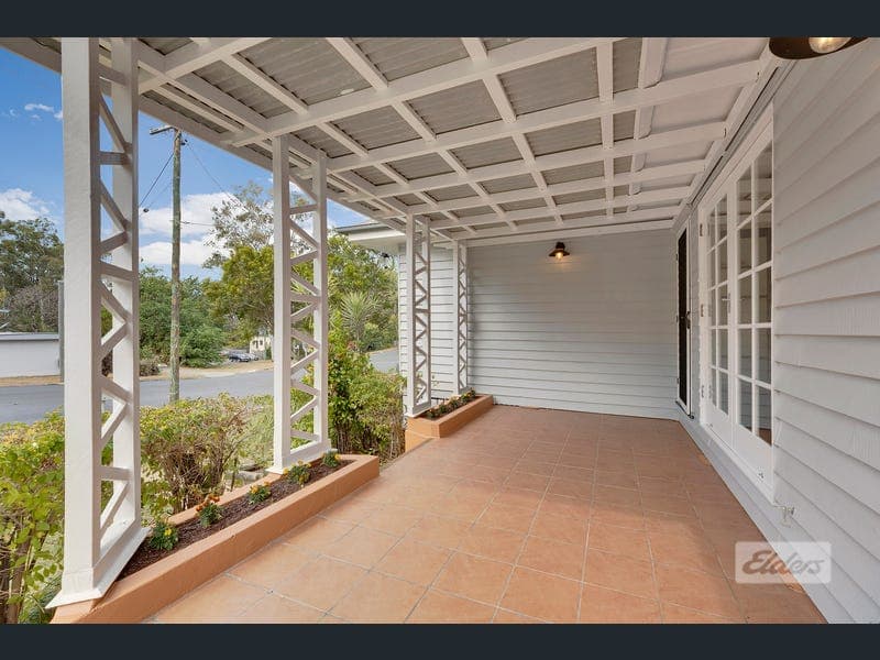 37 Higgins Street, West Gladstone — photo 1 of 5