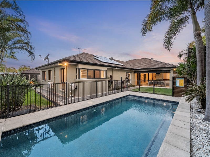 7 Millettia Close, North Lakes — photo 1 of 5