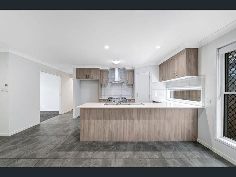 18 Annalise Cct, Nirimba — photo 1 of 5