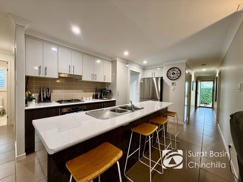 13 Hughes Avenue, Chinchilla — photo 1 of 5