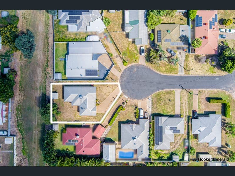 5 Kaitlyn Place, Emerald — photo 1 of 5