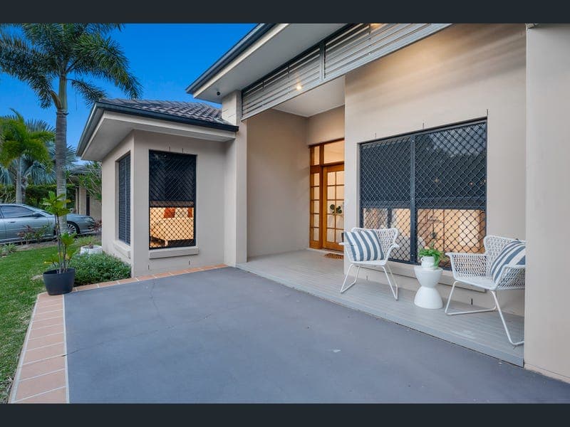 16 Hoya Close, North Lakes — photo 1 of 5