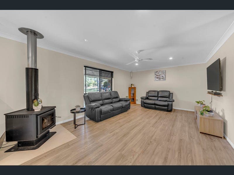 61 Mamaku Street, Fernvale — photo 1 of 5