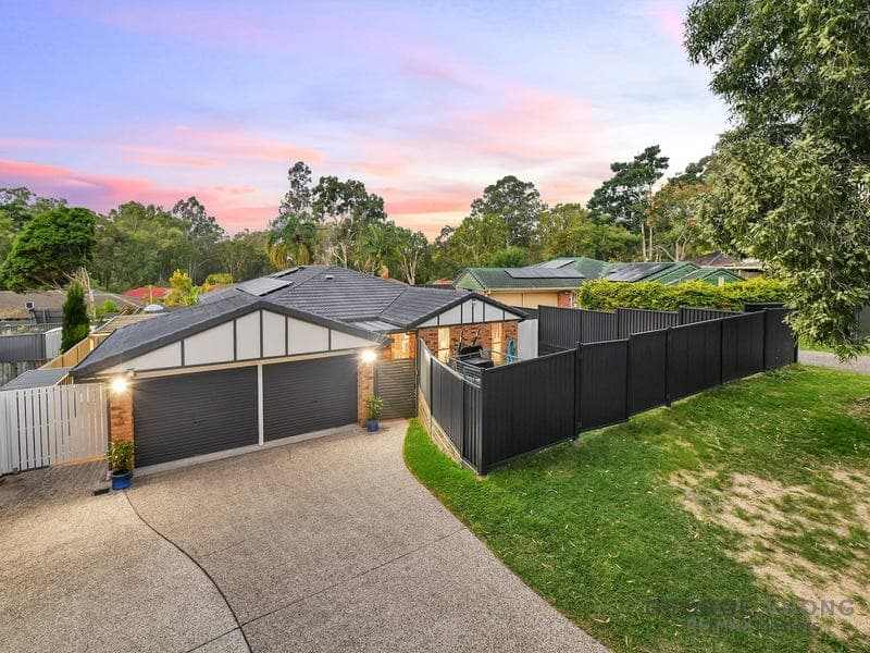 4 Gracemere pl, Forest Lake — photo 1 of 5