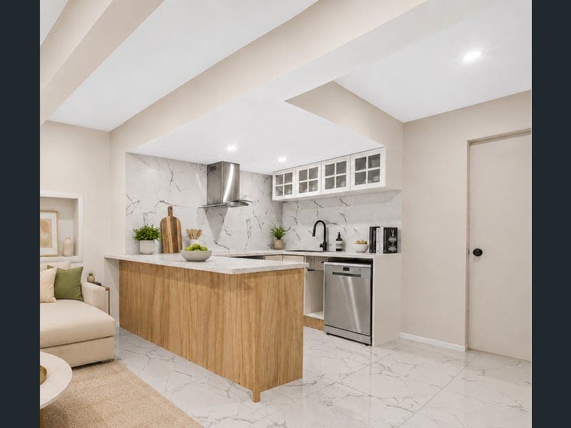 8 Caroline Street, Riverview — photo 1 of 5
