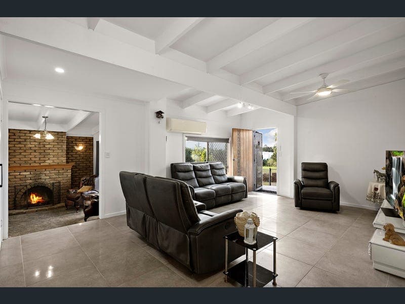 31 Coolana Street, Underwood — photo 1 of 5