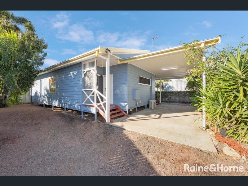 9A Ninth Avenue, Railway Estate — photo 1 of 5
