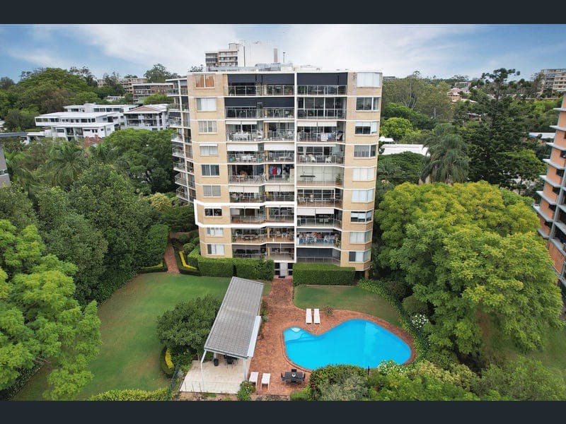 10/82 Sandford Street, St Lucia — photo 1 of 5