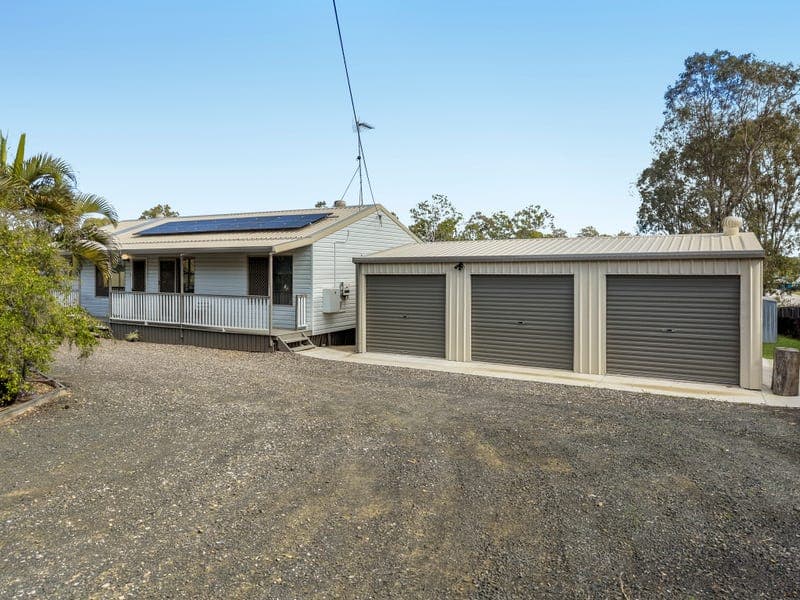 15 Fairway Drive, Hatton Vale — photo 1 of 5