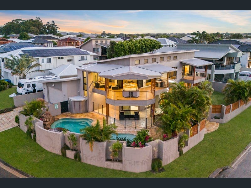 14 Sandune Place, Thornlands — photo 1 of 5