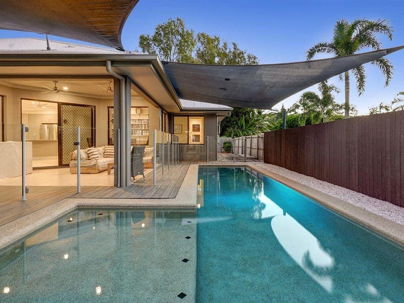 26 Lagoon Drive, Trinity Beach — photo 1 of 5