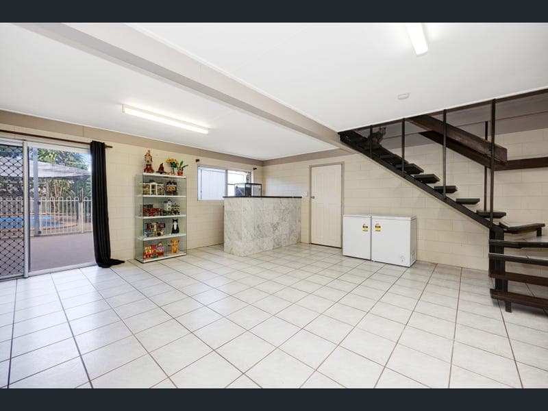 17 Sonia Street, Rasmussen — photo 1 of 5