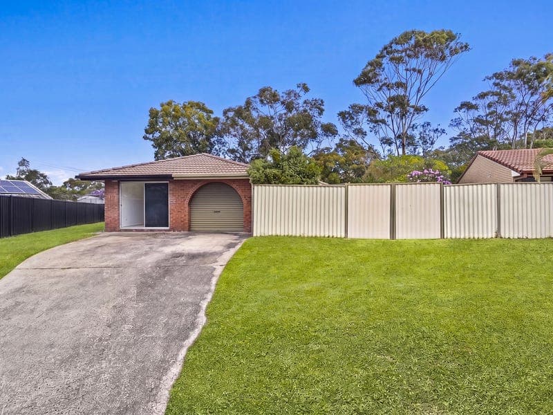 1/9 Callistemon Court, Arundel — photo 1 of 5