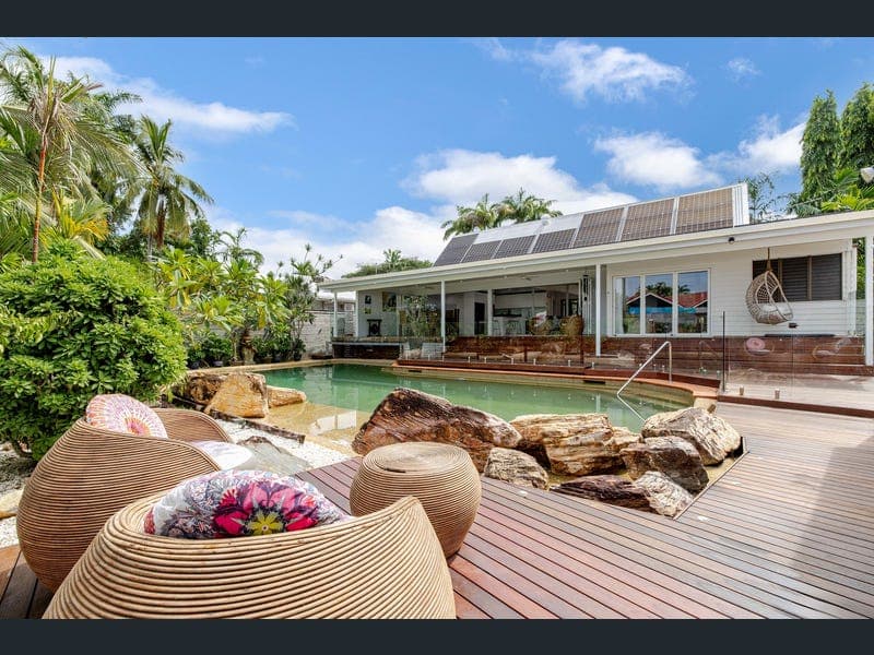 13 Ribbon Avenue, Port Douglas — photo 1 of 5