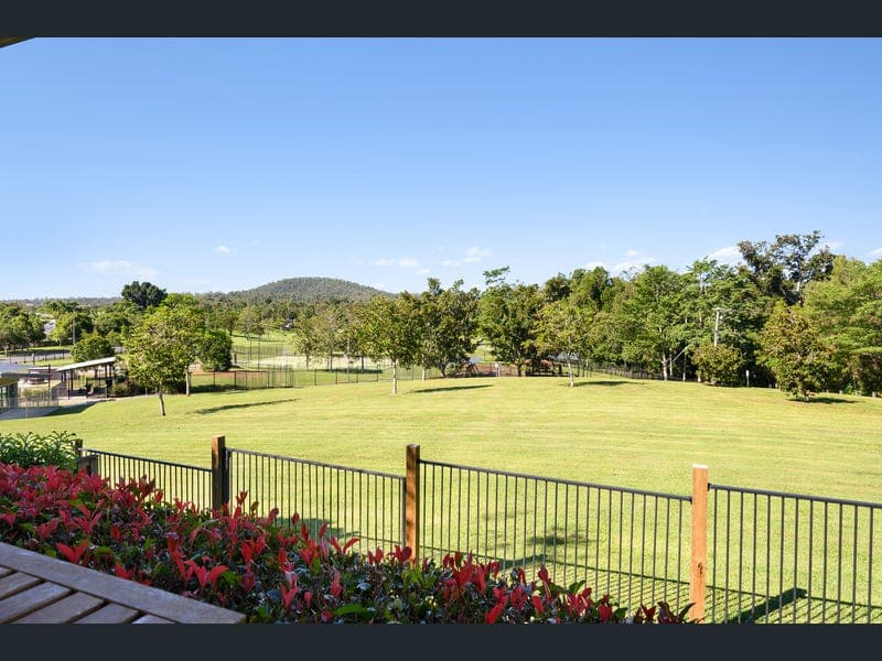 28 Riverbreeze Crescent, Maudsland — photo 1 of 5