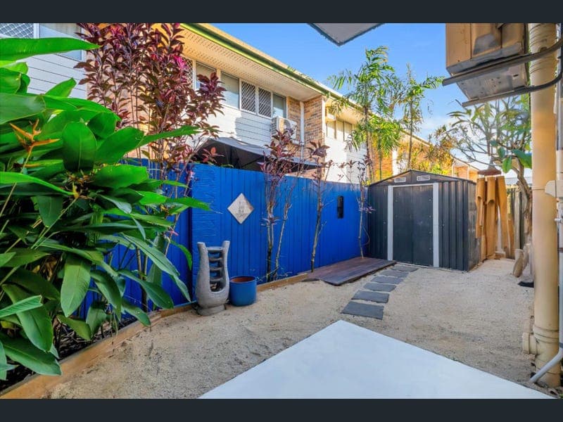 4/71 Little Pease St, Manoora — photo 1 of 5