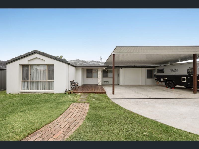 46 Village Way, Little Mountain — photo 1 of 5