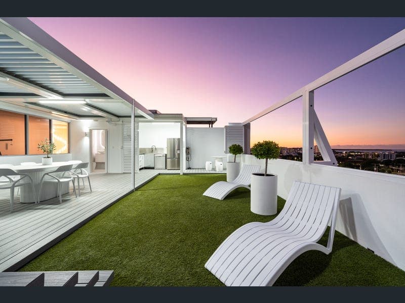 1002 /23-27 Mcleod Street, Cairns City — photo 1 of 5